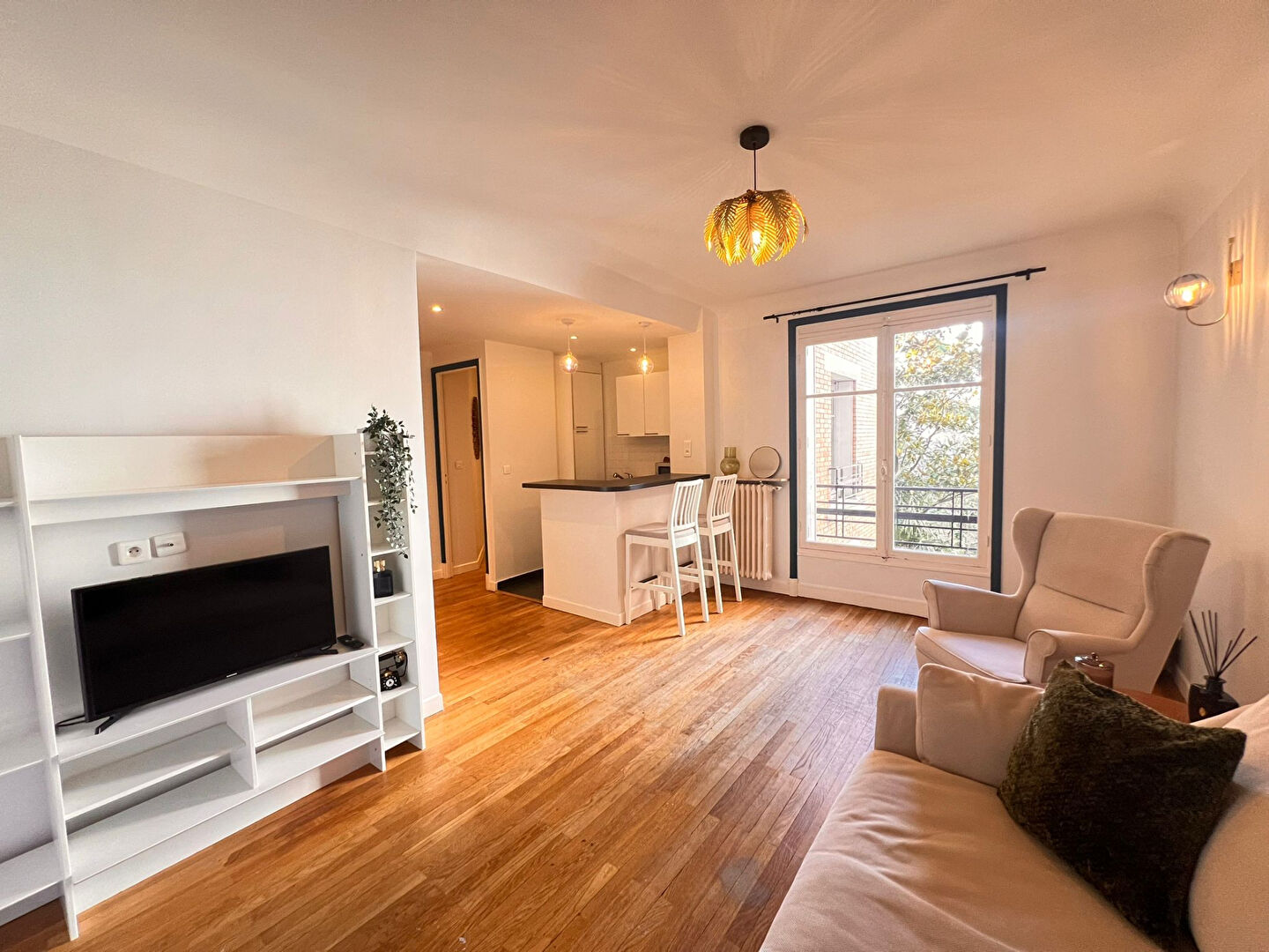 Appartement 2 pièces meublé - 44m2 - 1665.00 CC