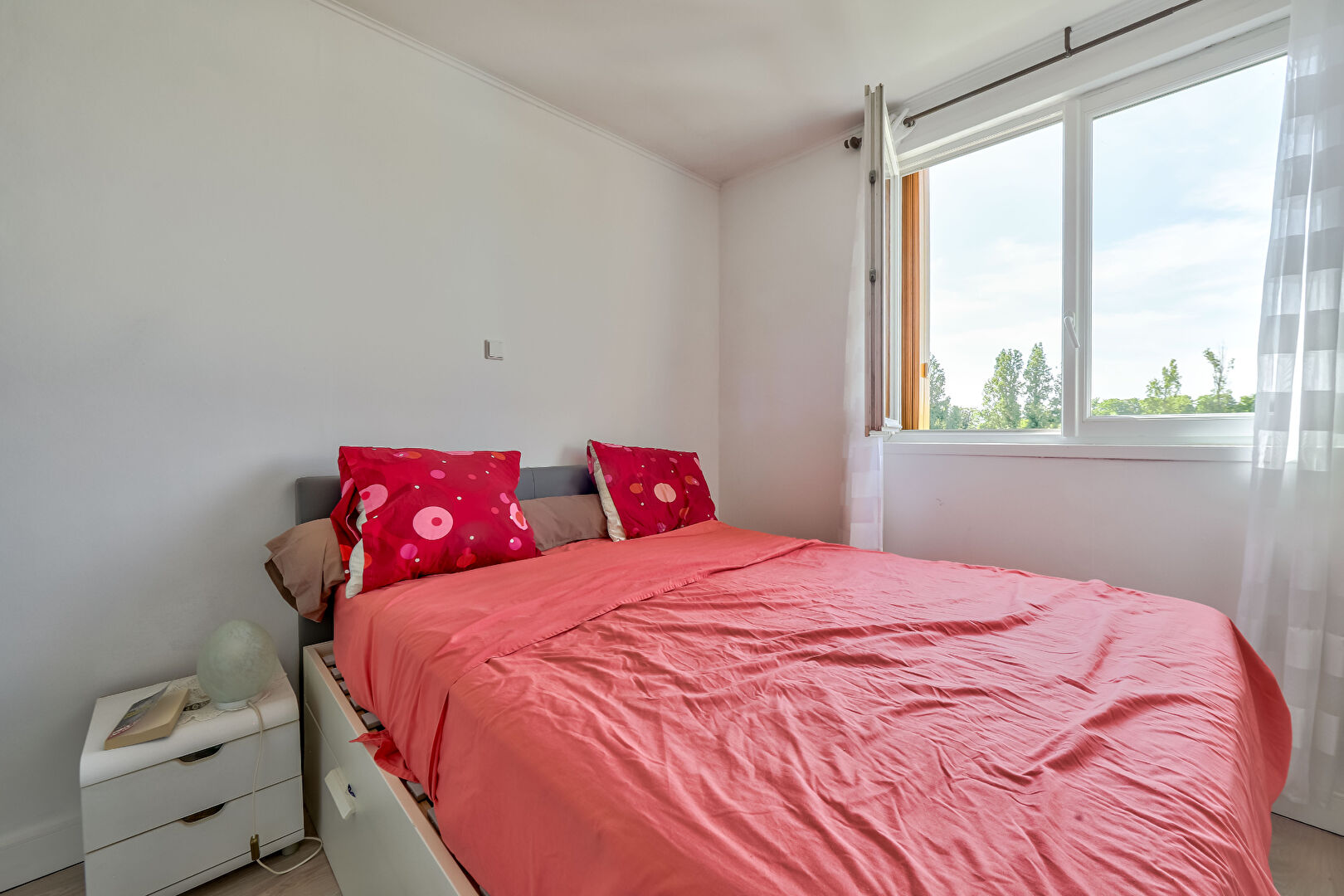 CALME - LUMINEUX - BALCON et PARKING