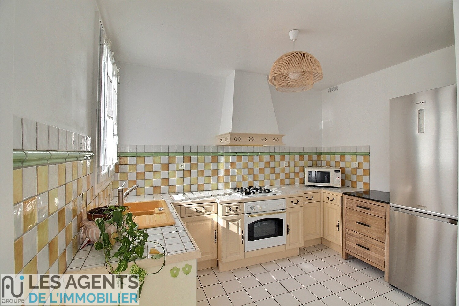 Appartement Suresnes 3 pièce(s) 83.89 m2