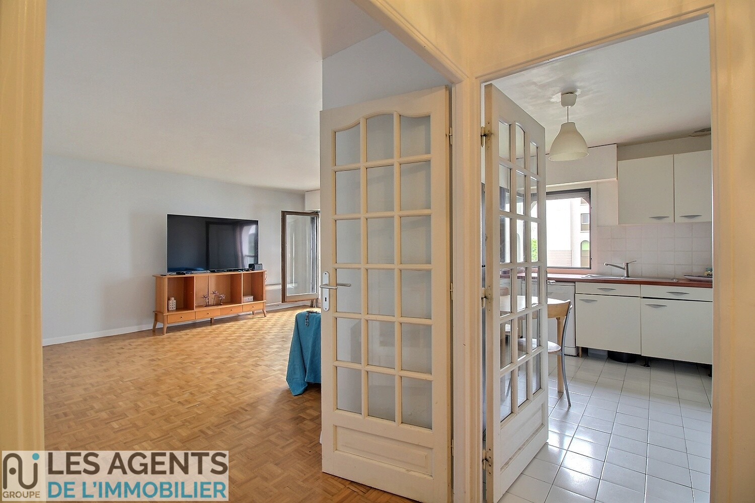 Vente d'un appartement 5 pièces (111 m²) à PUTEAUX
