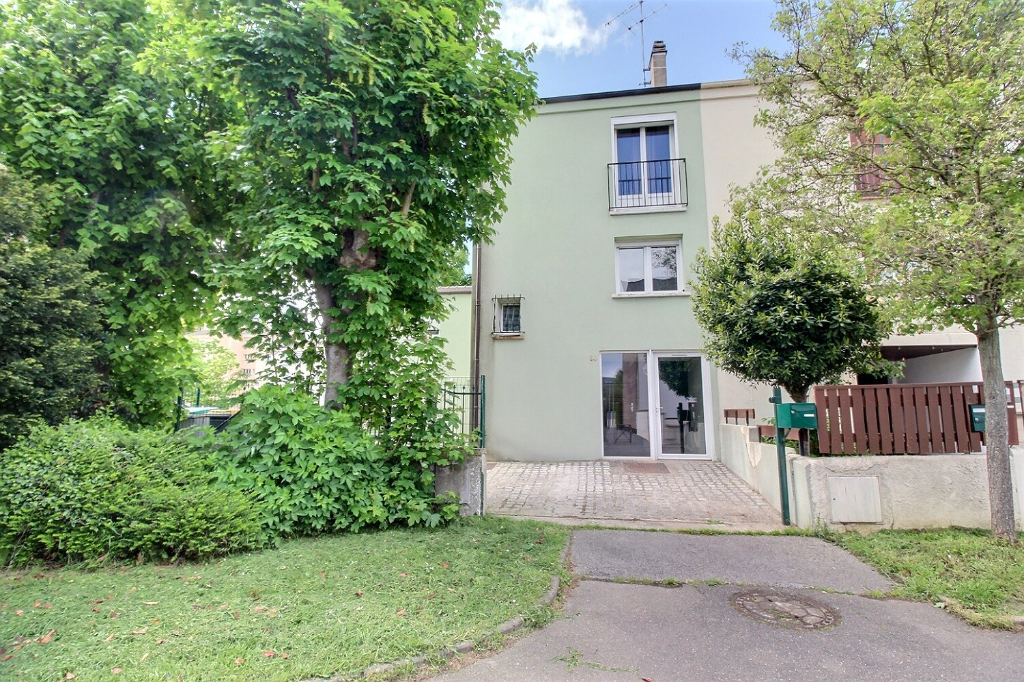 Vente : maison T7 (172 m²) à MAUREPAS