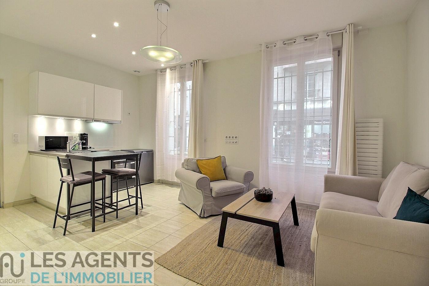 Bel appartement de 55m2 en rdc avec jardin privatif Proche Centre ville Puteaux