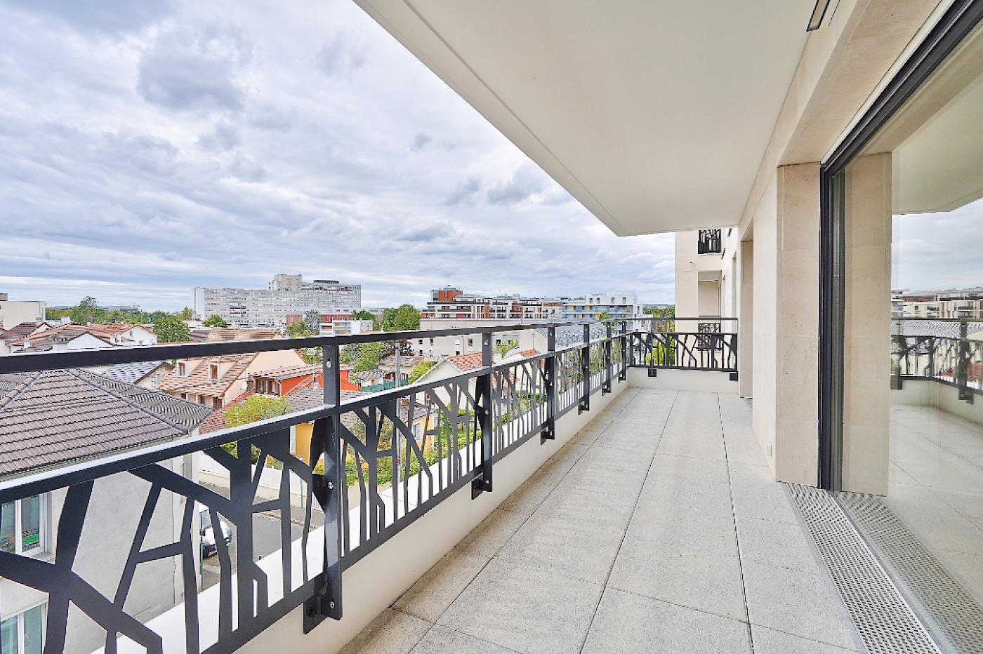 Appartement 3 pièces + Balcon / Terrasse