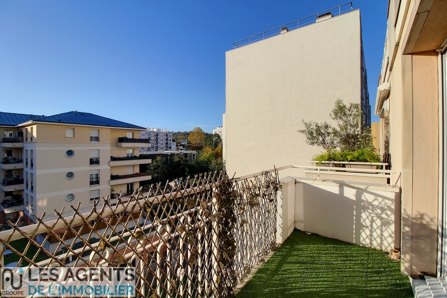 2 pièces Suresnes Limite Puteaux