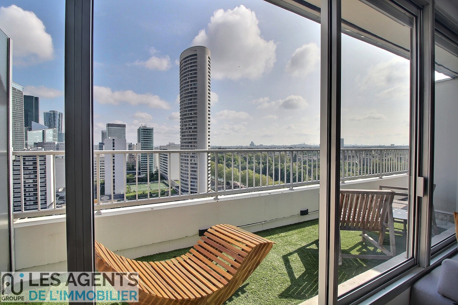 VENTE : appartement F5 (160 m² Carrez) à PUTEAUX - 1