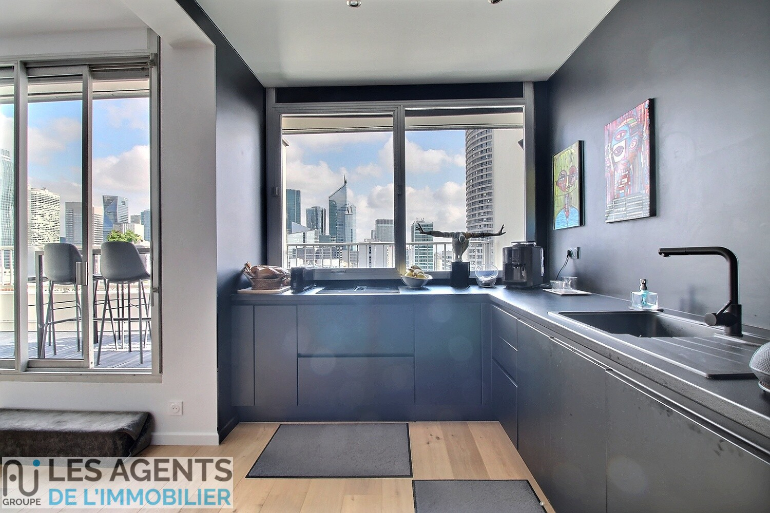 VENTE : appartement F5 (160 m² Carrez) à PUTEAUX