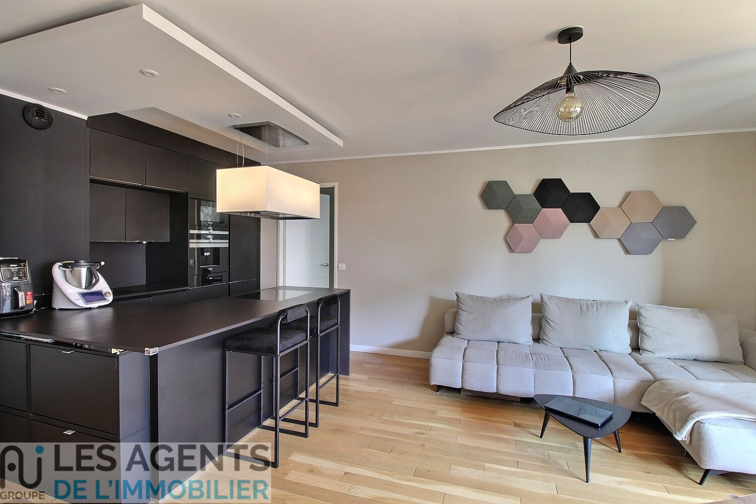 Appartement 3P - Puteaux Centre - loggia parking