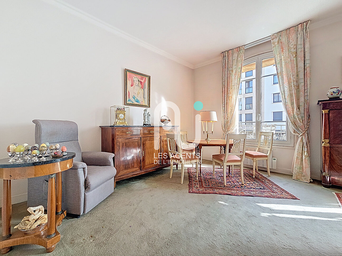 Appartement Suresnes 3 pièces78.06 m2 + cave + parking en suss
